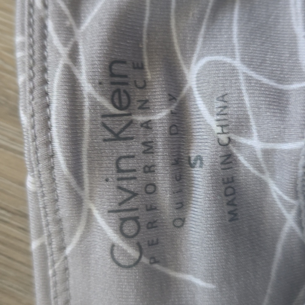 Excellent condition Calvin Klein workout pants. - Picture 3 of 7